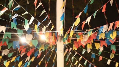 Festas juninas exigem cuidados com a rede elétrica, alerta Celesc
