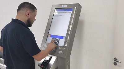 Celesc instala totens de autoatendimento em órgãos públicos de 12 municípios de SC
