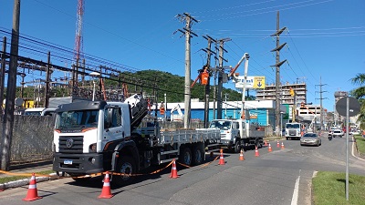 Celesc mobiliza grande operação para restabelecer energia após vendaval em Itajaí