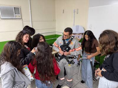 Celesc Nas Escolas visita escola estadual em Florianópolis