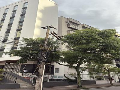 Temporal causa danos na rede elétrica em Santa Catarina